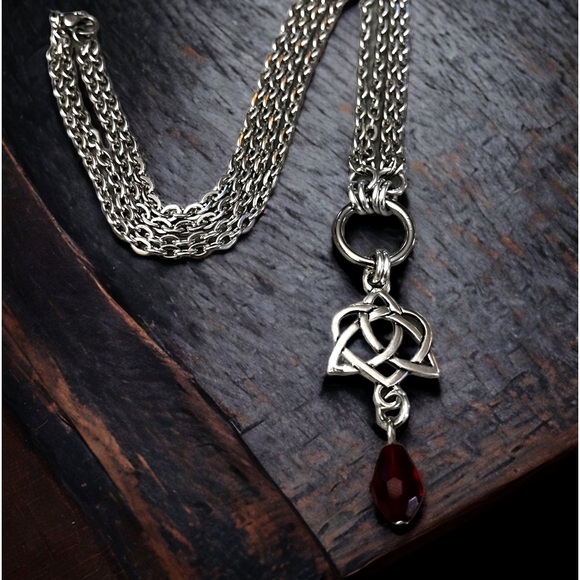 Double chain necklace celtic heart knot & dangly red crystal goth boho silver - Picture 6 of 11
